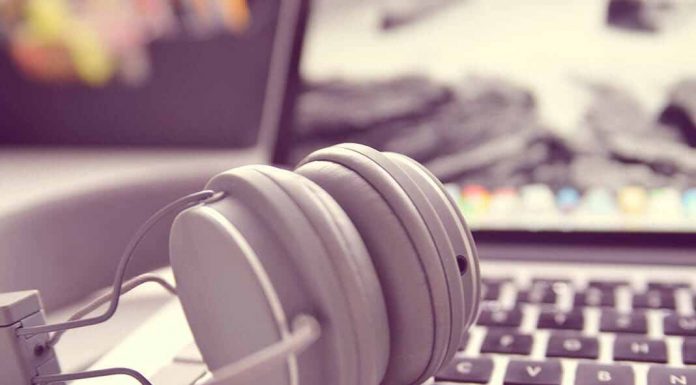 The Brave and the Bold – The Flash VS The Arrow